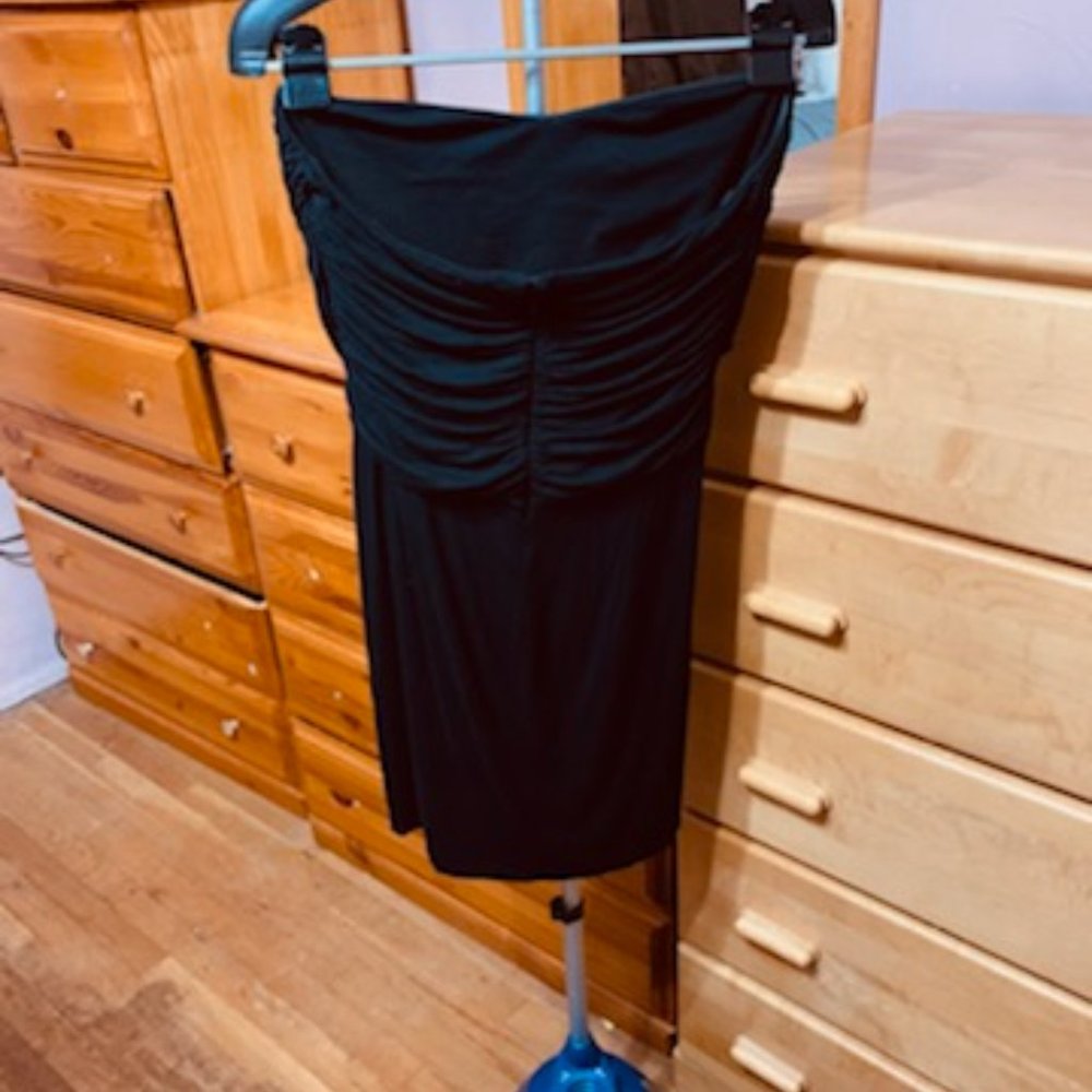 Express Strapless Ruched Dress - Picture 2 of 8